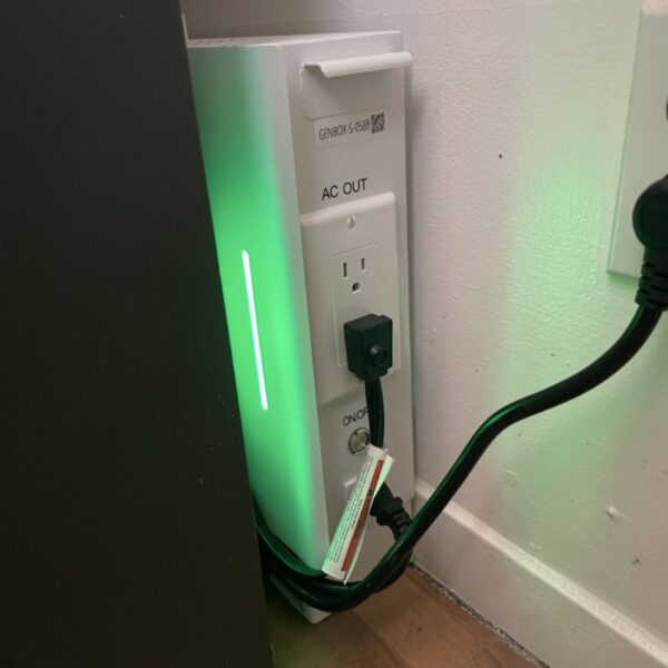 ionic genbox 1200s | 1200w slim battery backup with sub 20ms ups for essential appliances